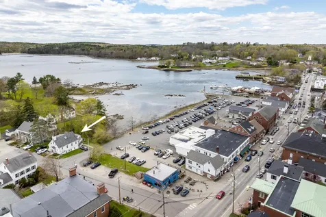 11 Water Street Damariscotta ME 04543