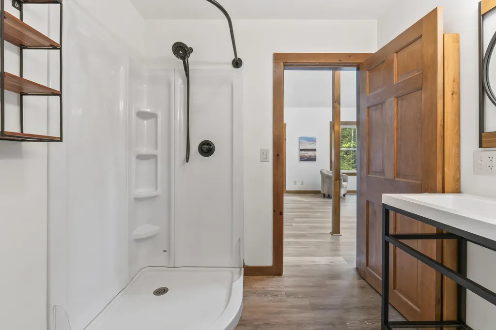 111 Beaver Way Norway ME 04268