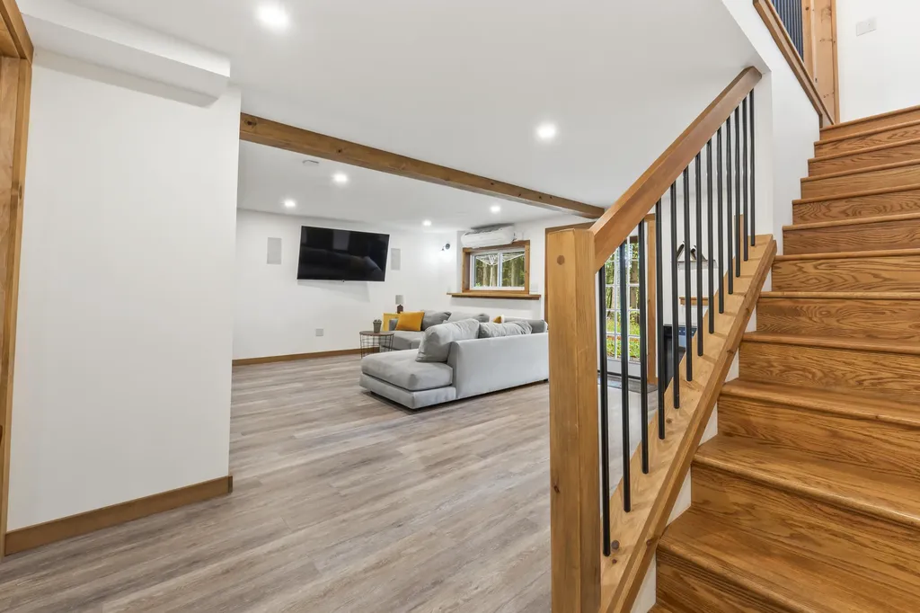111 Beaver Way Norway ME 04268