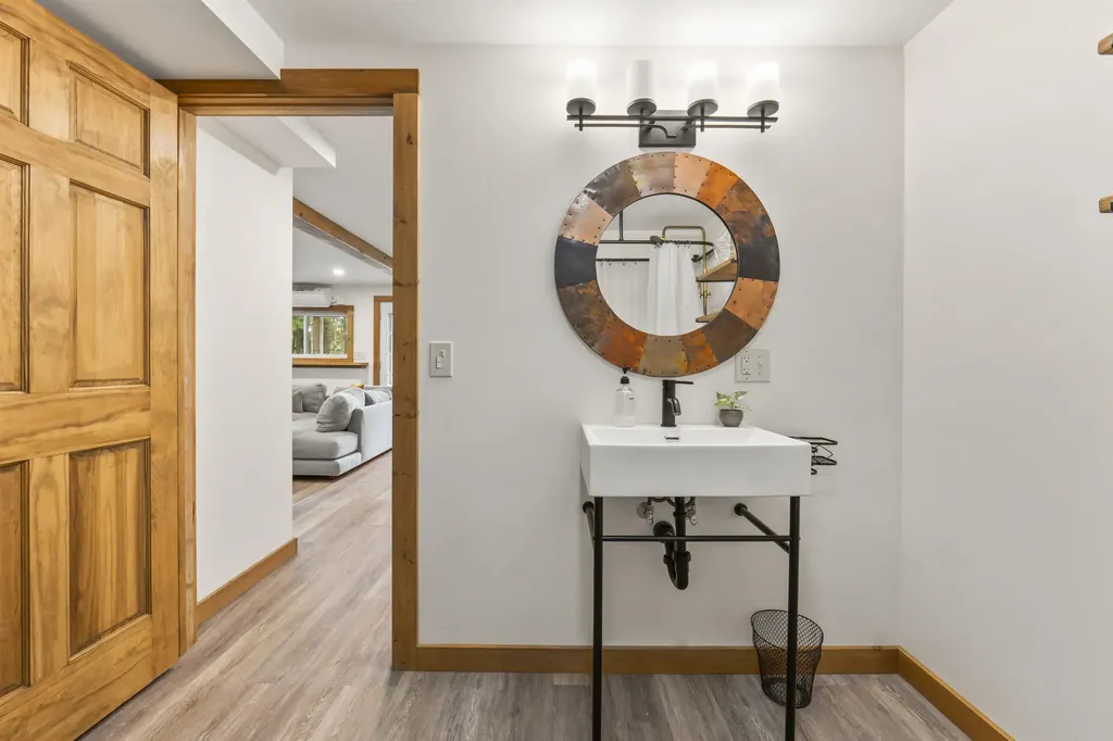 111 Beaver Way Norway ME 04268
