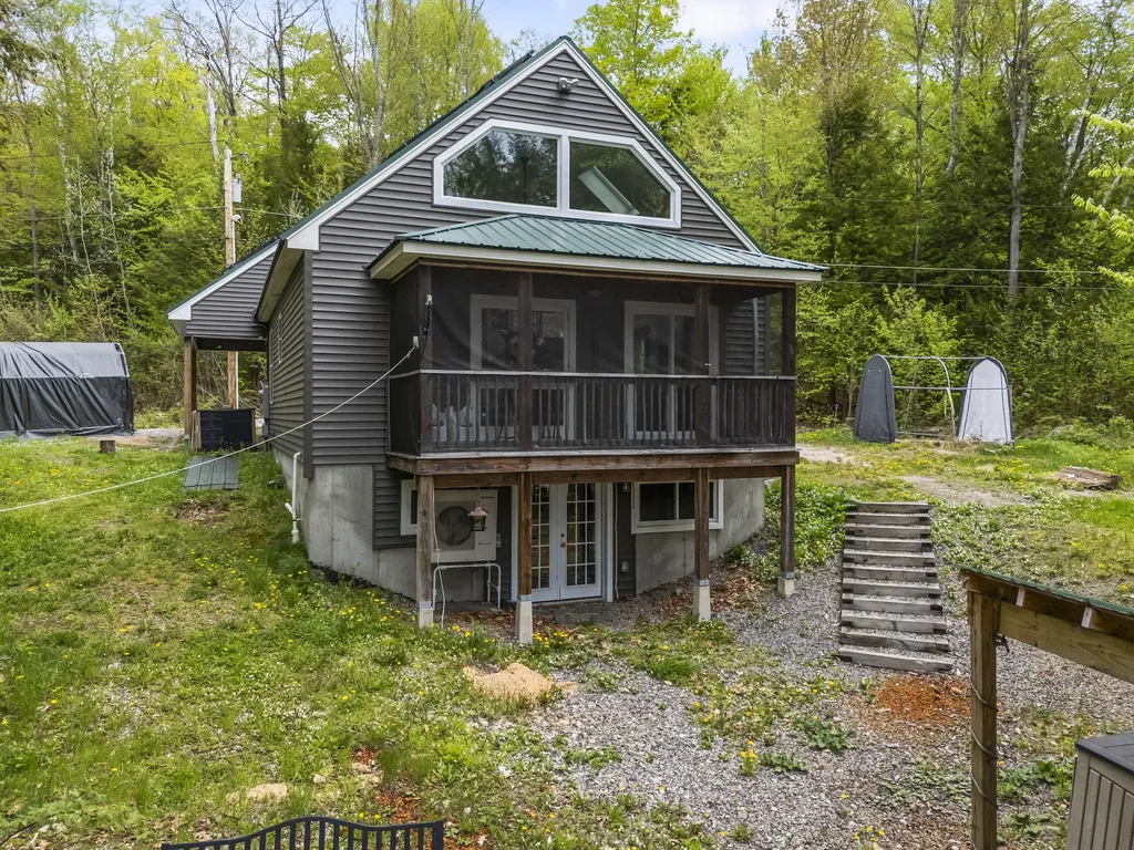 111 Beaver Way Norway ME 04268