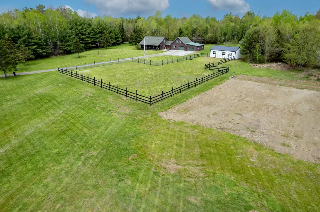 118 County Woods Road Newport ME 04953