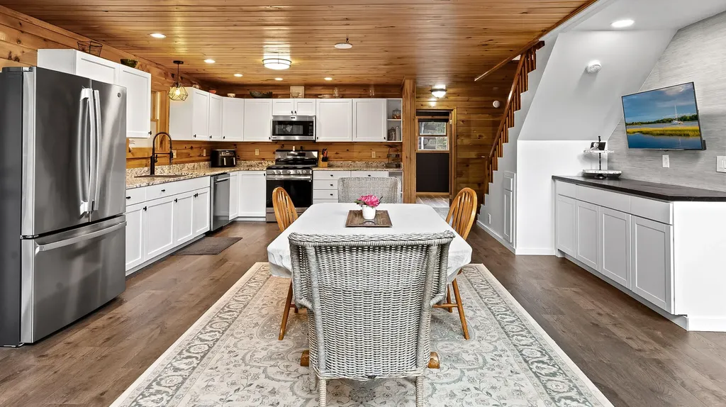 118 County Woods Road Newport ME 04953