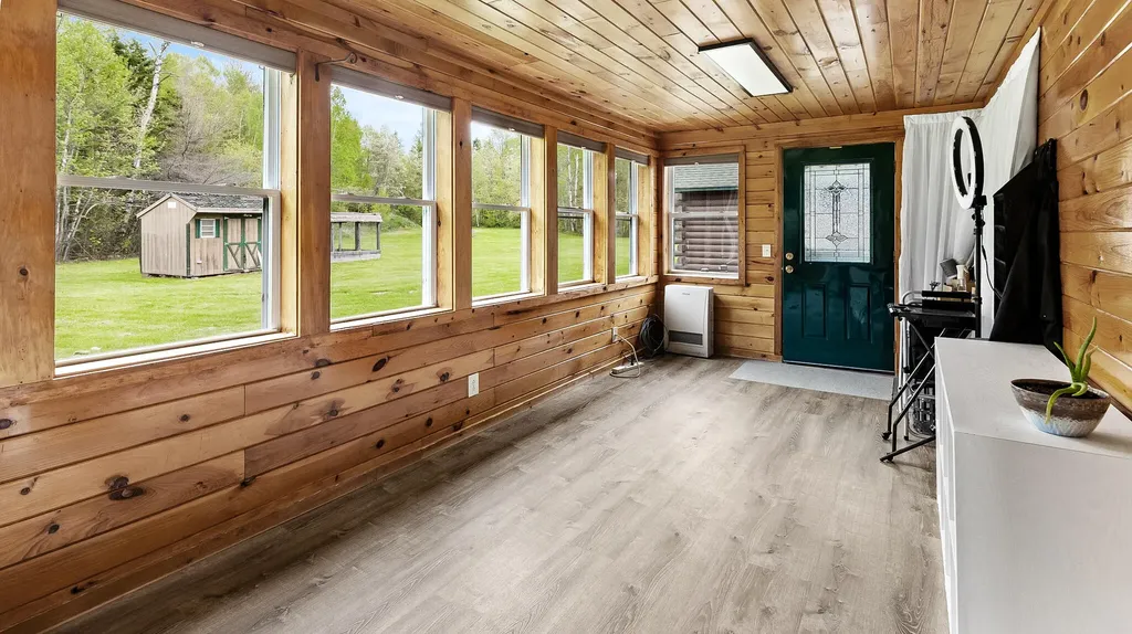 118 County Woods Road Newport ME 04953