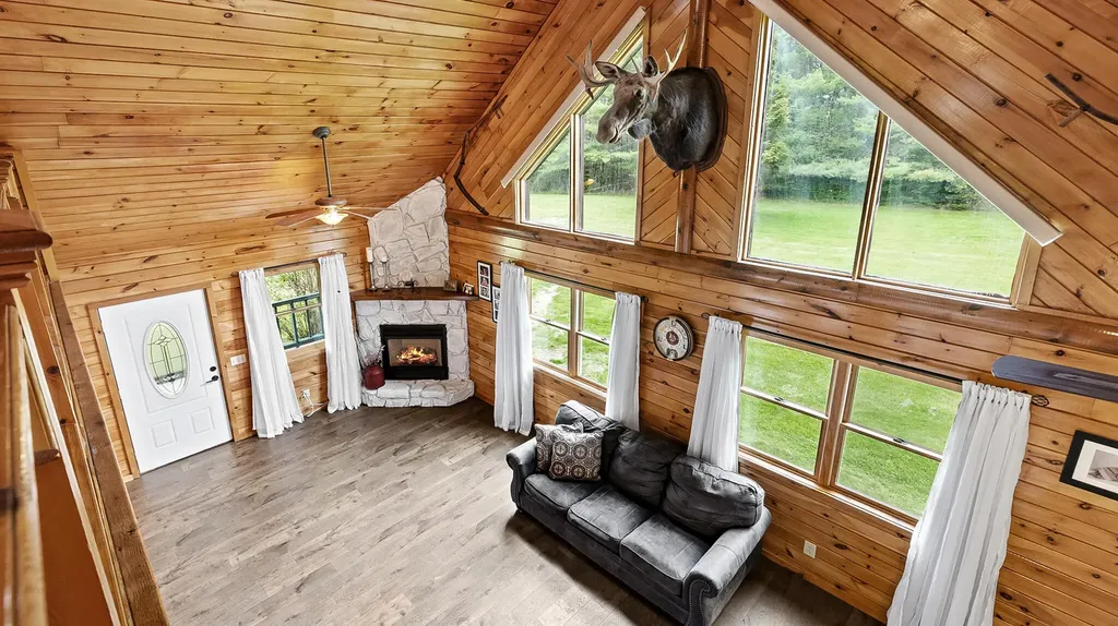 118 County Woods Road Newport ME 04953