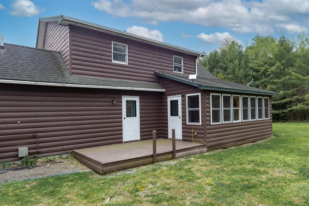 118 County Woods Road Newport ME 04953