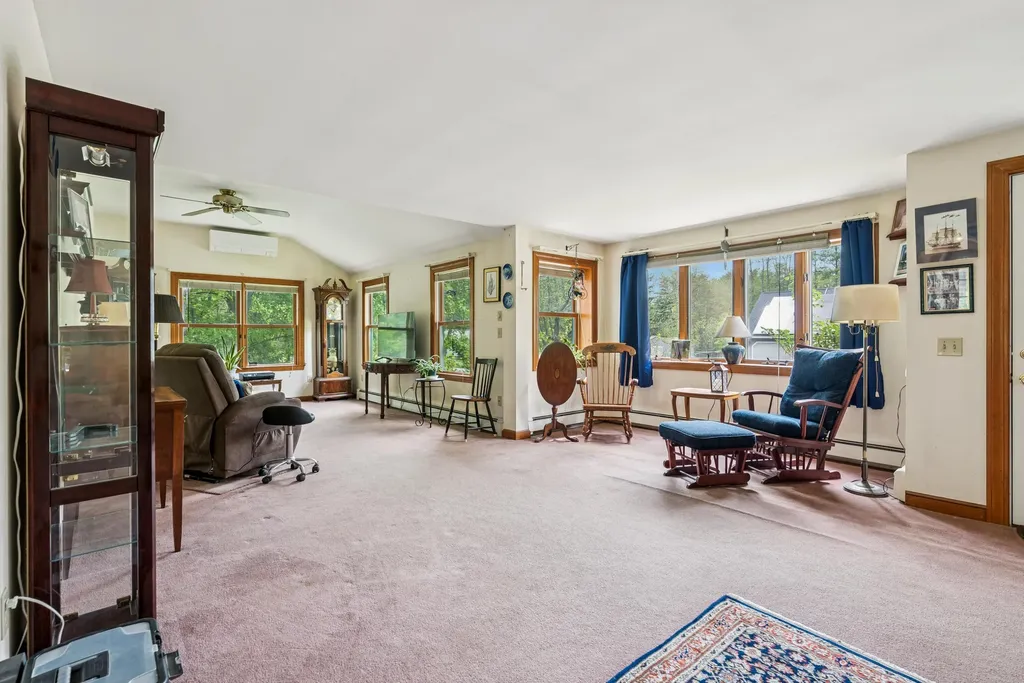 125 Ledgewood Drive Falmouth ME 04105