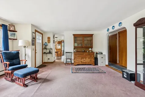 125 Ledgewood Drive Falmouth ME 04105