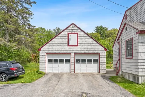 125 Ledgewood Drive Falmouth ME 04105