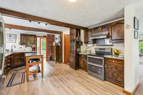 125 Ledgewood Drive Falmouth ME 04105