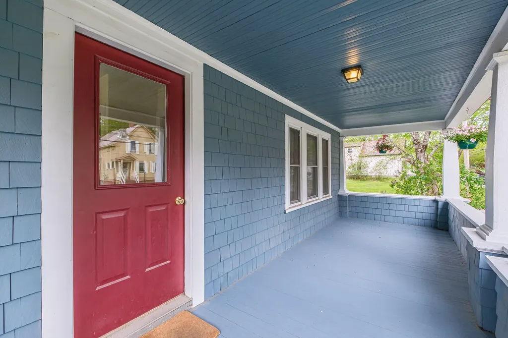 29 Pleasant Street Norway ME 04268