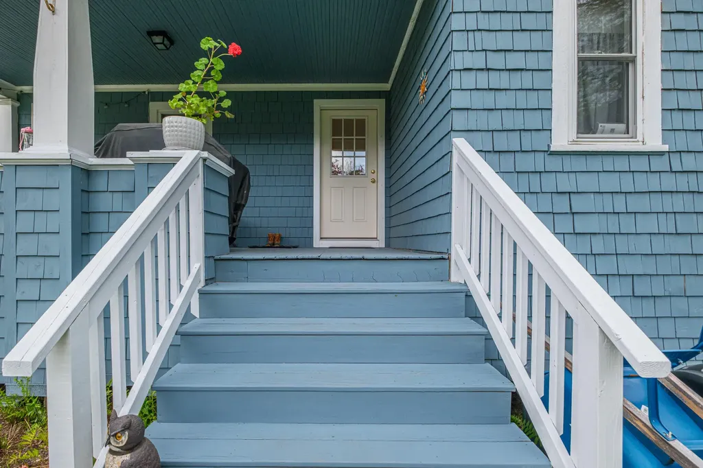 29 Pleasant Street Norway ME 04268