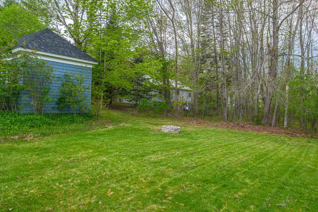 29 Pleasant Street Norway ME 04268