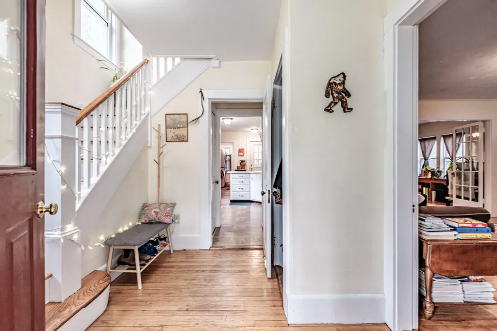 29 Pleasant Street Norway ME 04268