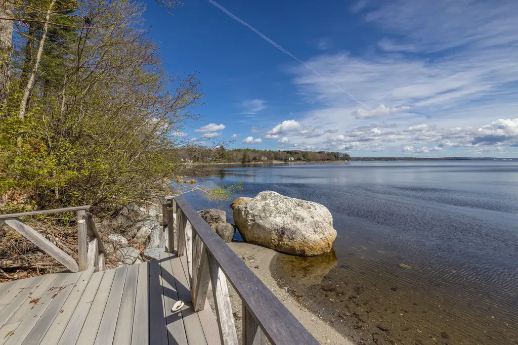 22 Windward Lane Northport ME 04849