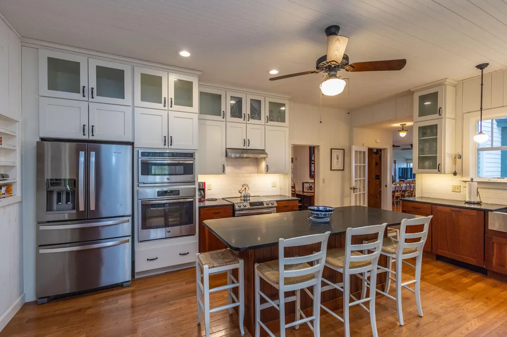 22 Windward Lane Northport ME 04849