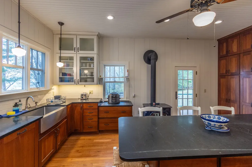 22 Windward Lane Northport ME 04849