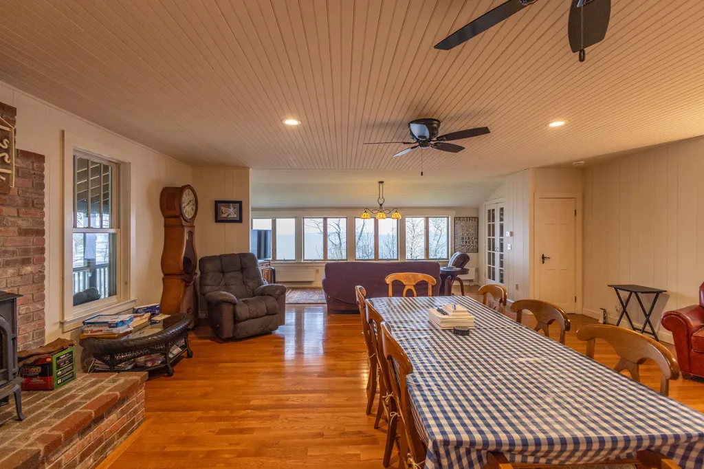 22 Windward Lane Northport ME 04849