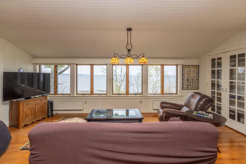 22 Windward Lane Northport ME 04849