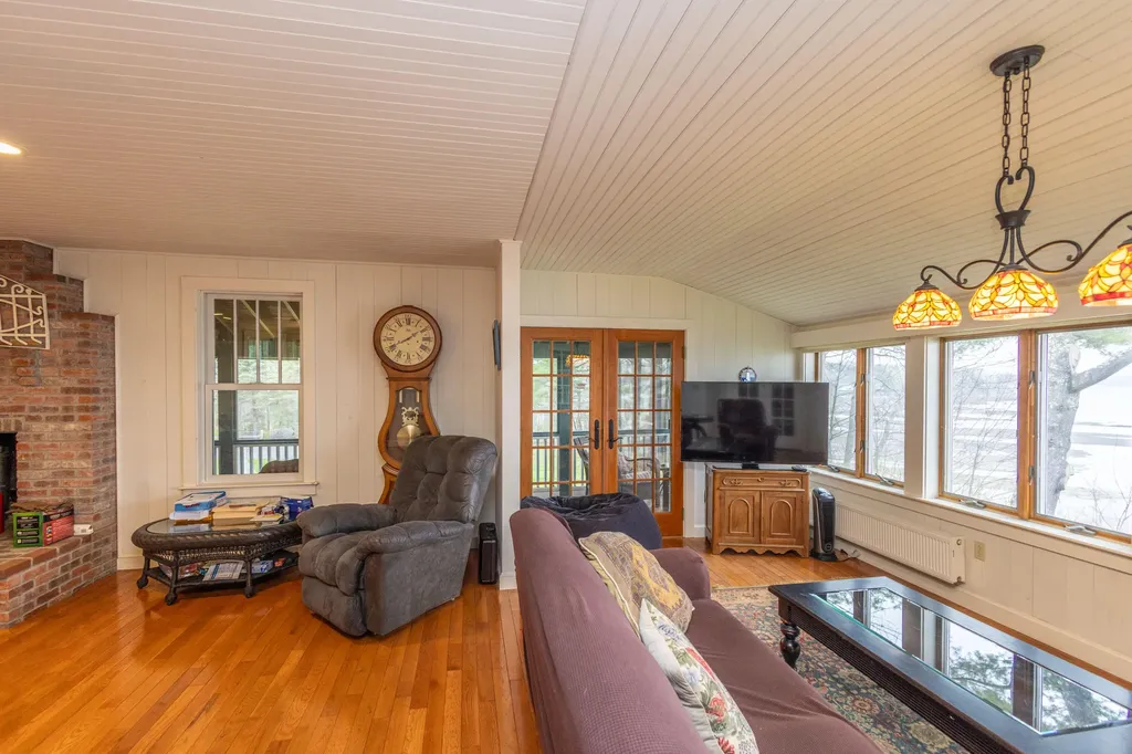 22 Windward Lane Northport ME 04849