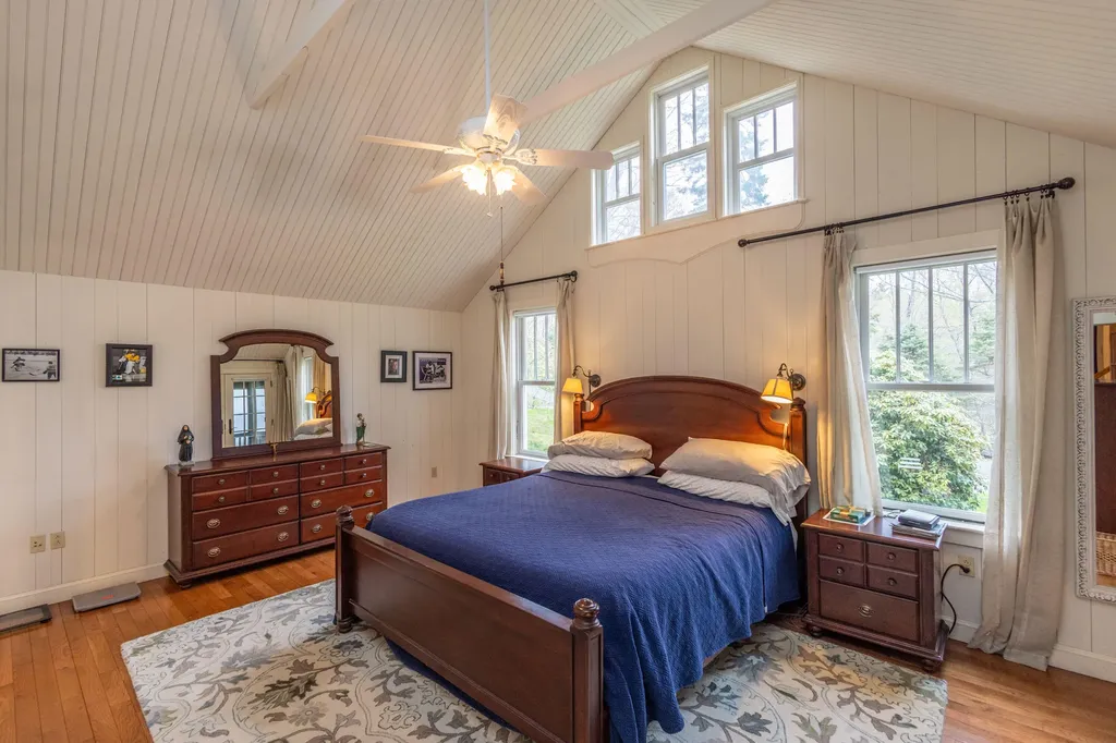 22 Windward Lane Northport ME 04849