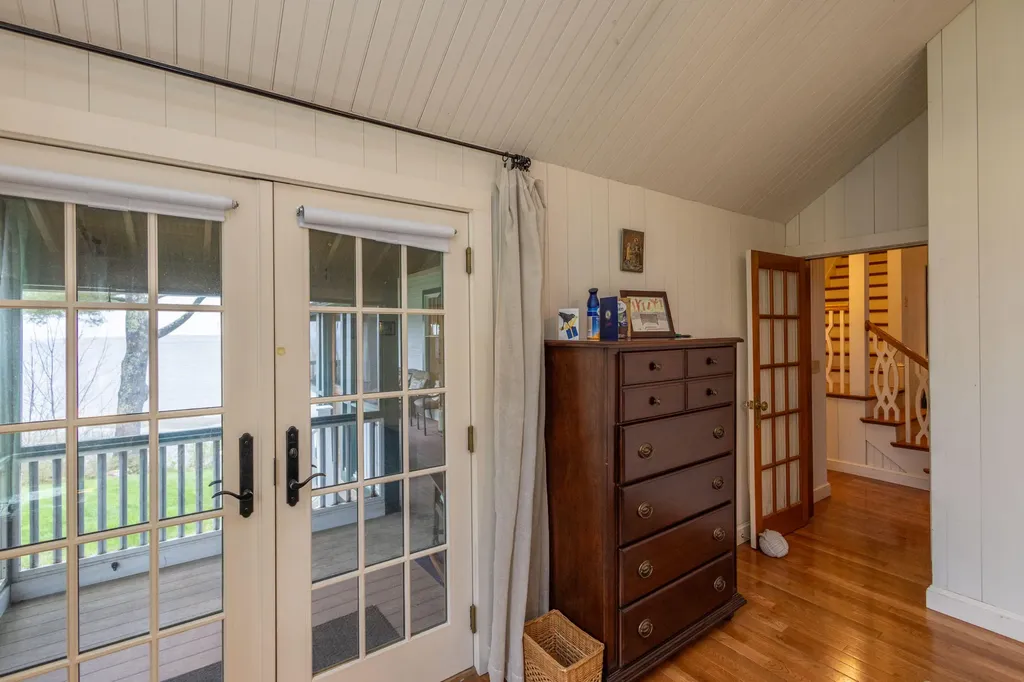 22 Windward Lane Northport ME 04849