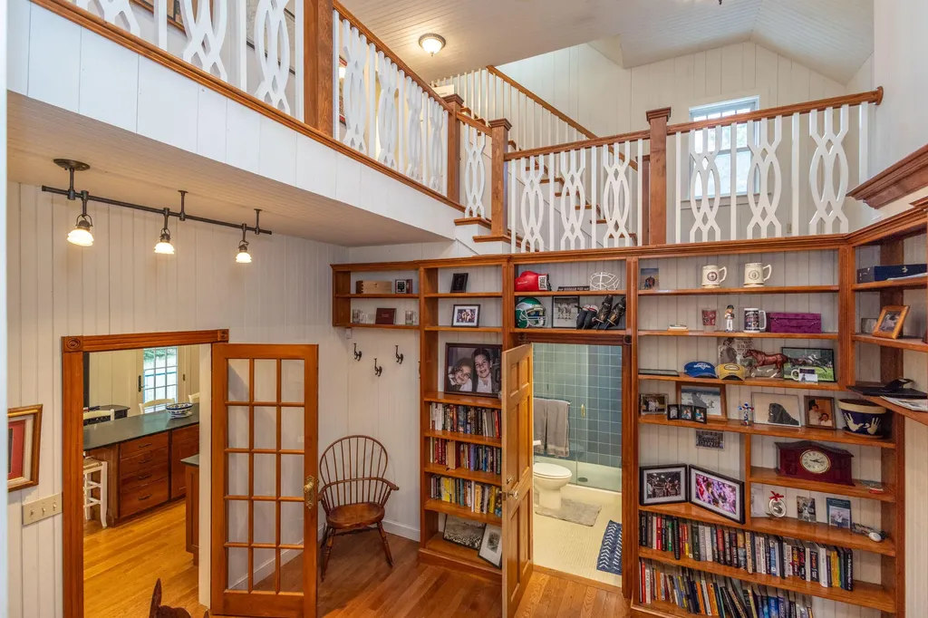 22 Windward Lane Northport ME 04849