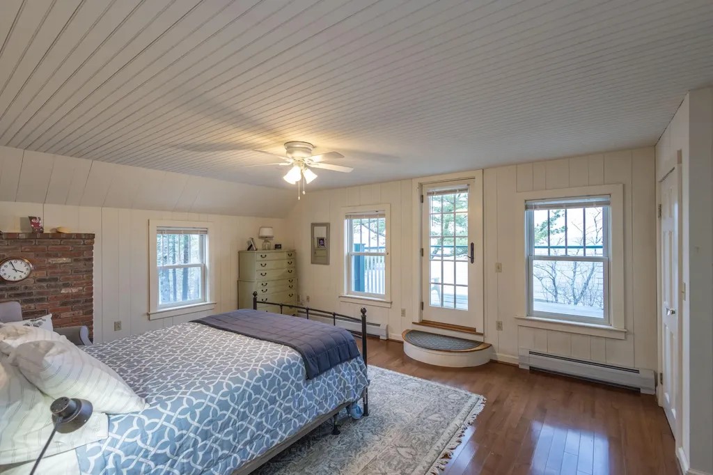 22 Windward Lane Northport ME 04849