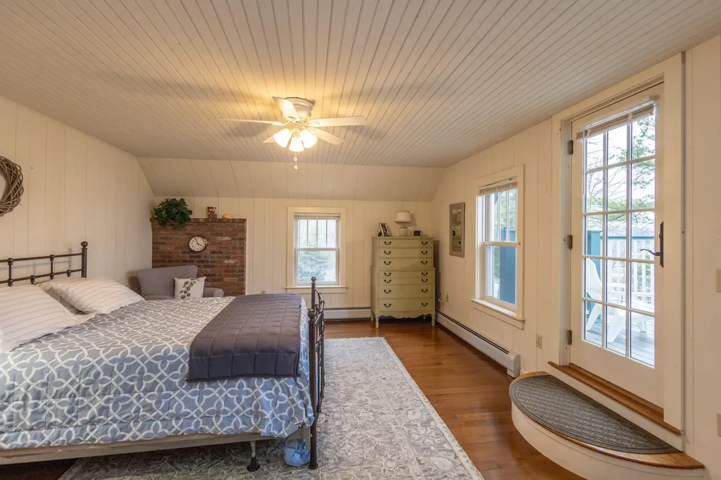 22 Windward Lane Northport ME 04849
