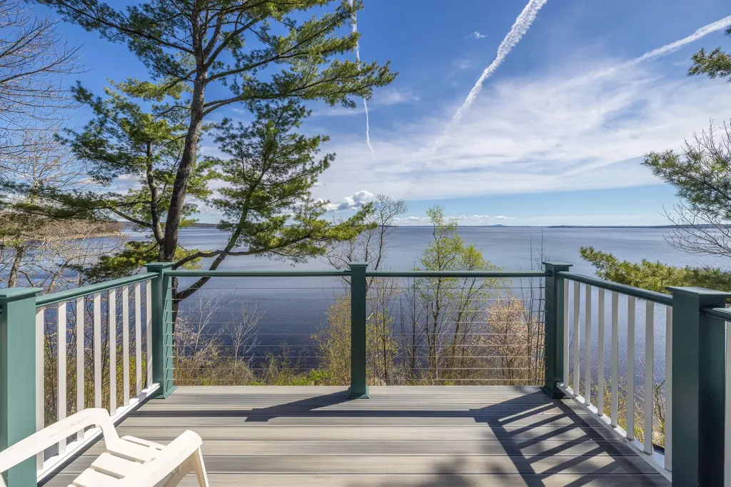 22 Windward Lane Northport ME 04849