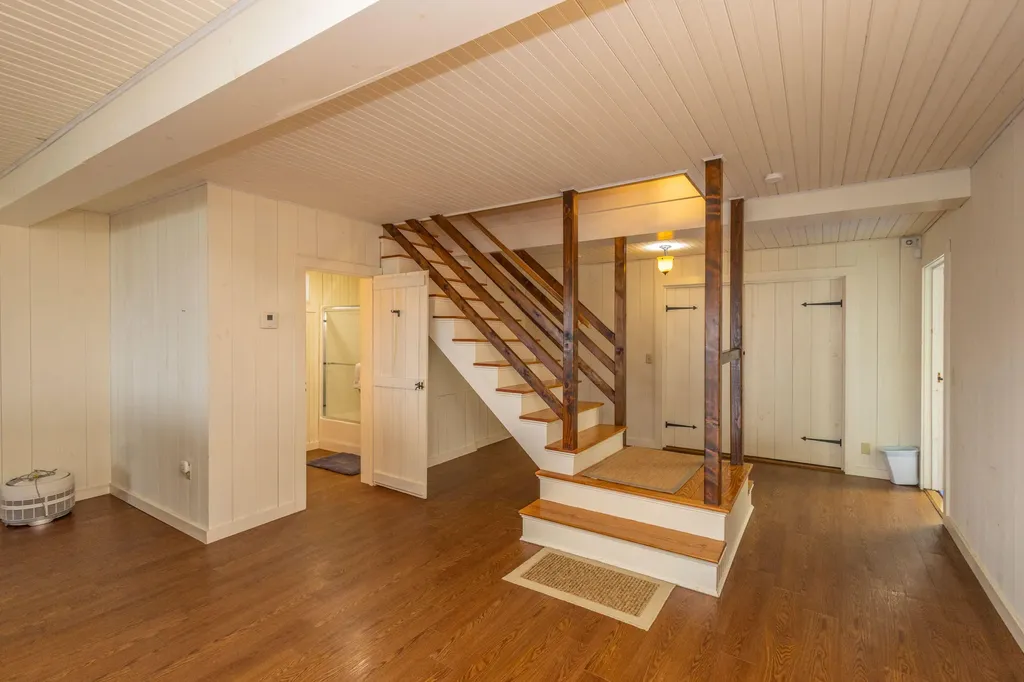 22 Windward Lane Northport ME 04849