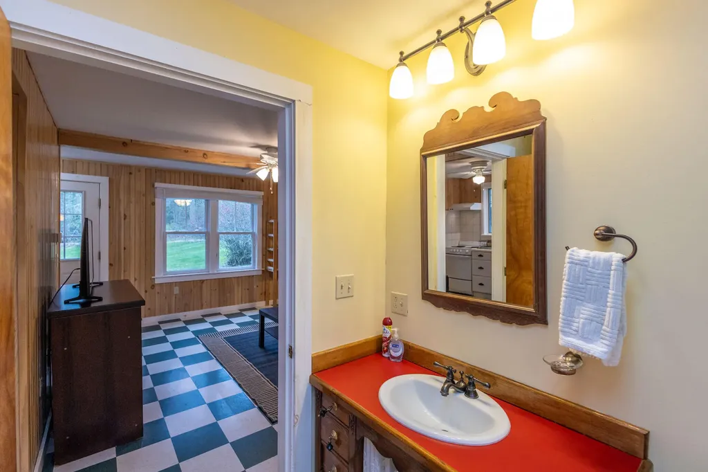 22 Windward Lane Northport ME 04849