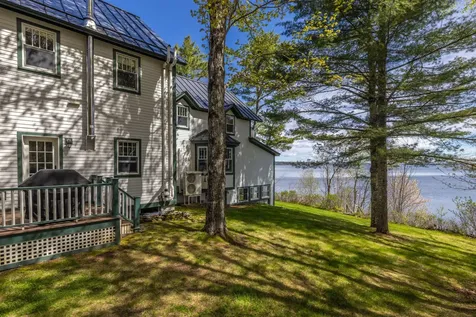 22 Windward Lane Northport ME 04849