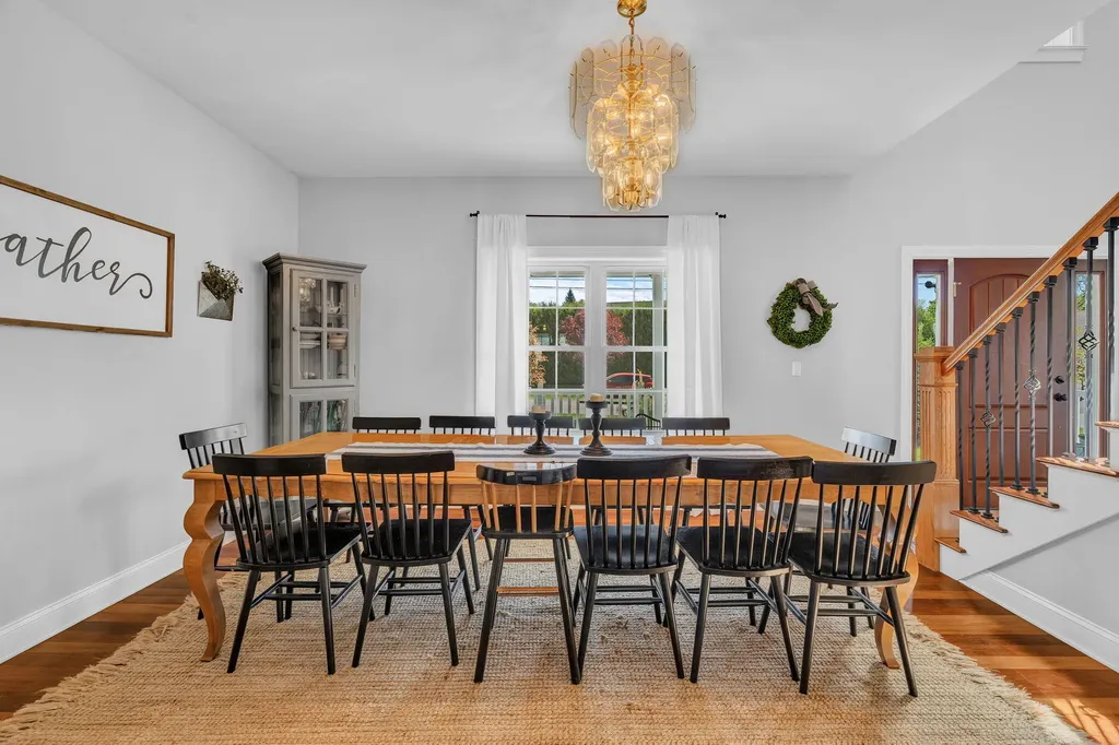 40 Hillview Drive Bangor ME 04401