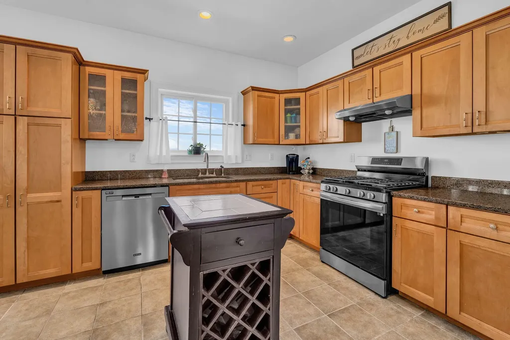 40 Hillview Drive Bangor ME 04401