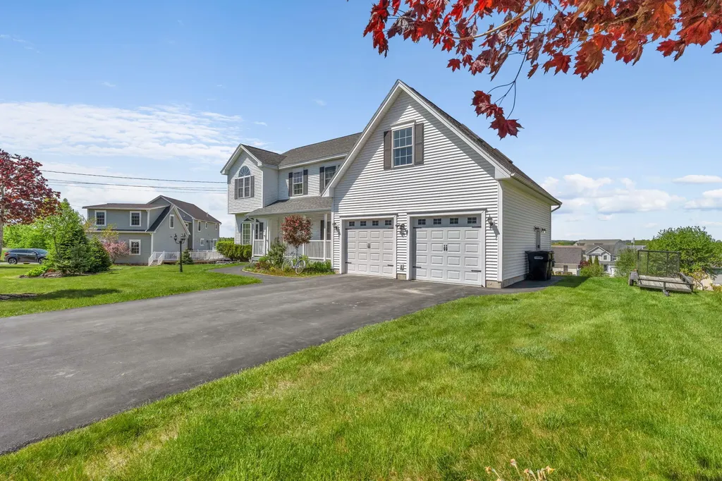 40 Hillview Drive Bangor ME 04401