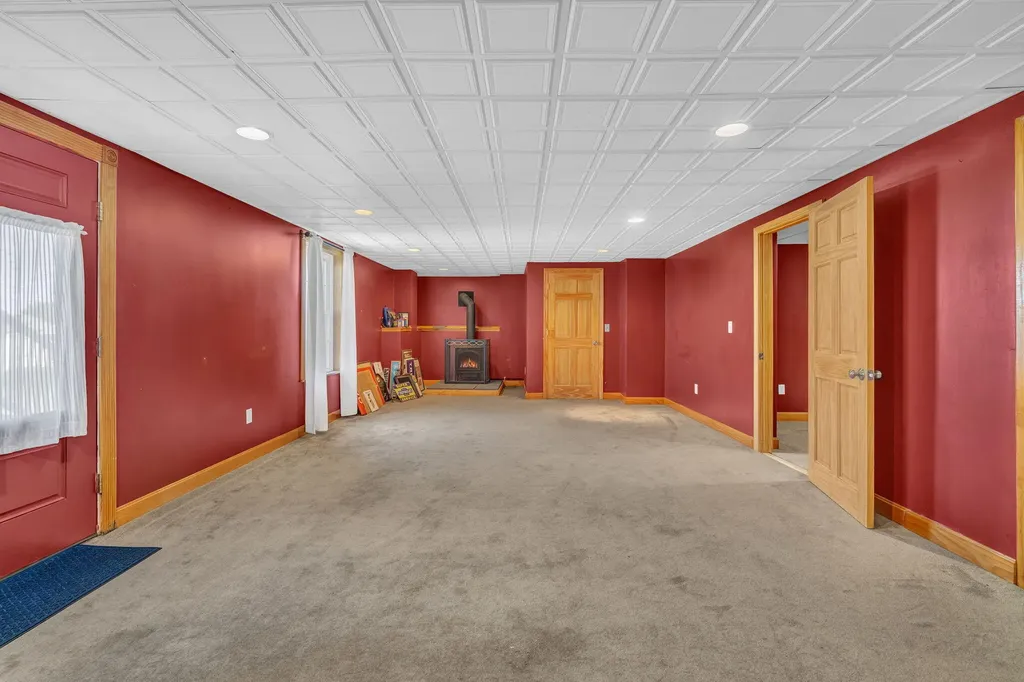 40 Hillview Drive Bangor ME 04401