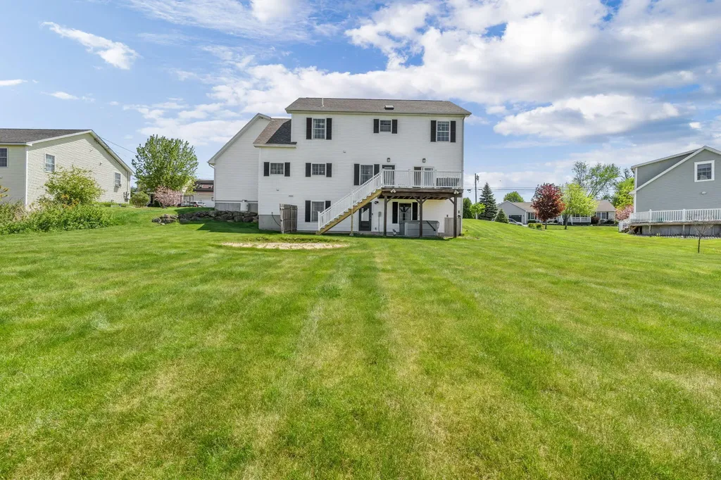 40 Hillview Drive Bangor ME 04401