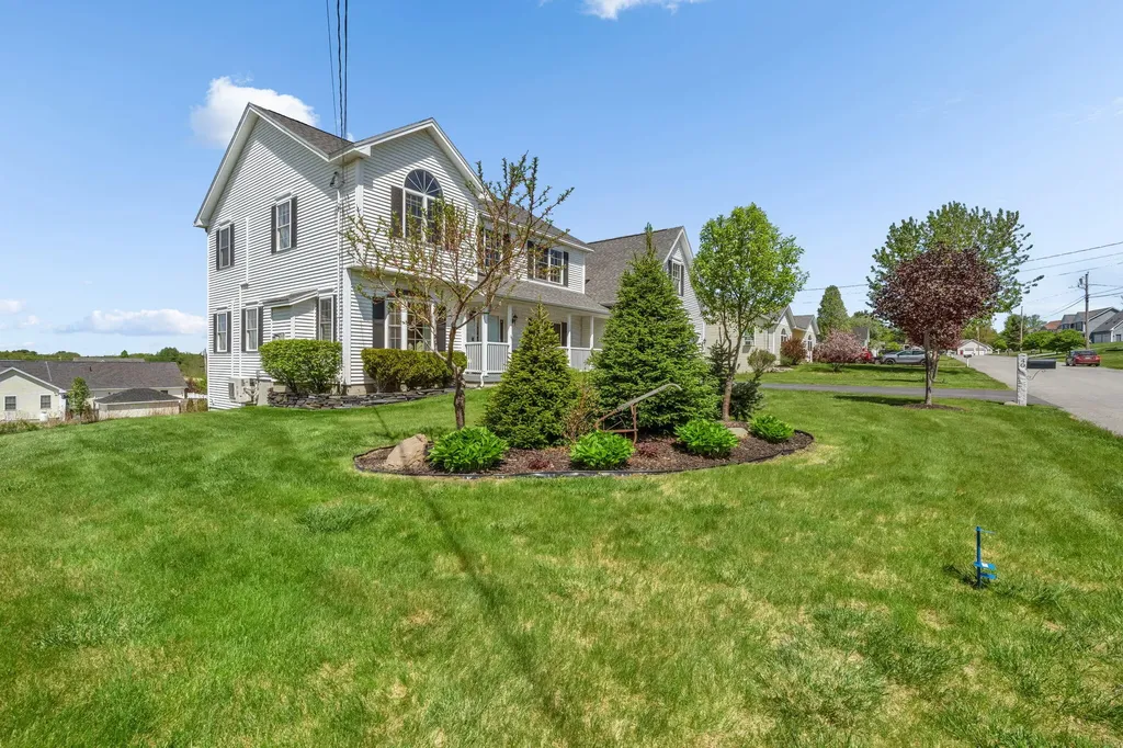 40 Hillview Drive Bangor ME 04401