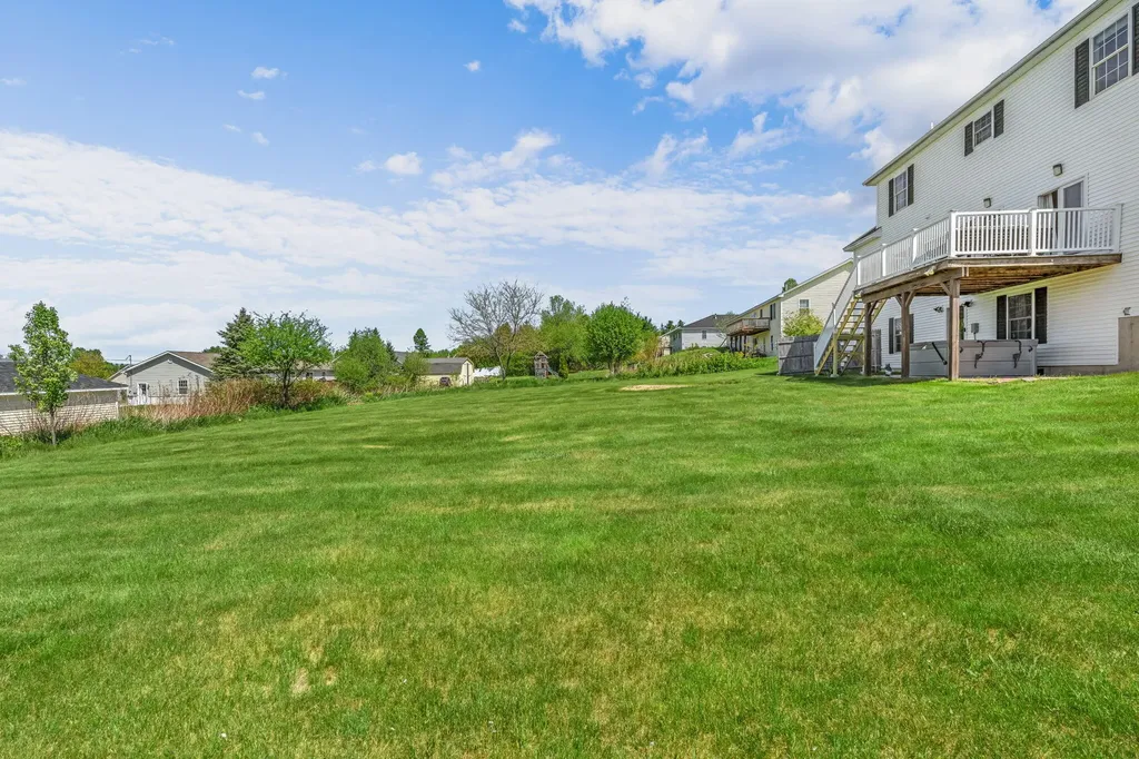 40 Hillview Drive Bangor ME 04401