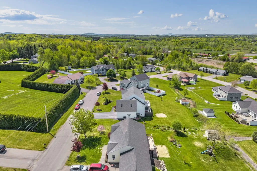 40 Hillview Drive Bangor ME 04401