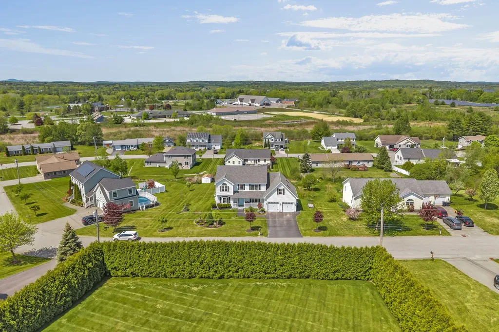 40 Hillview Drive Bangor ME 04401