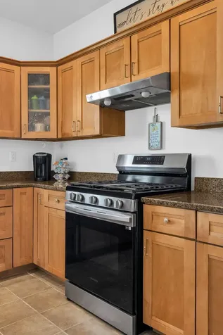 40 Hillview Drive Bangor ME 04401