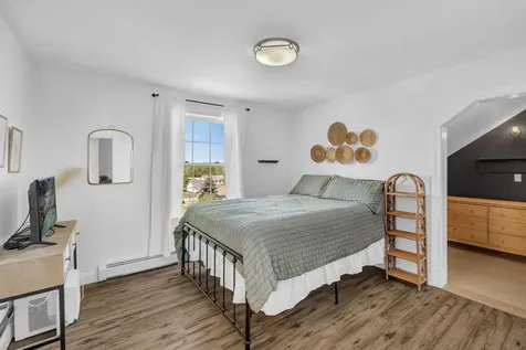 40 Hillview Drive Bangor ME 04401