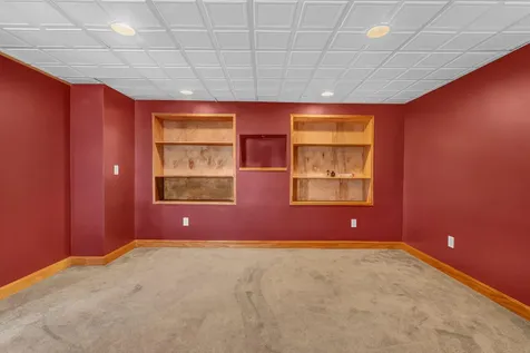 40 Hillview Drive Bangor ME 04401