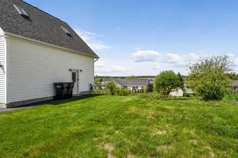 40 Hillview Drive Bangor ME 04401