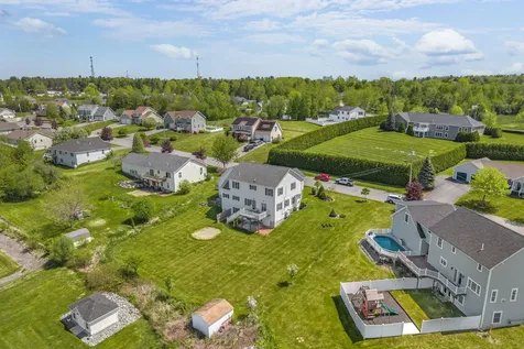 40 Hillview Drive Bangor ME 04401