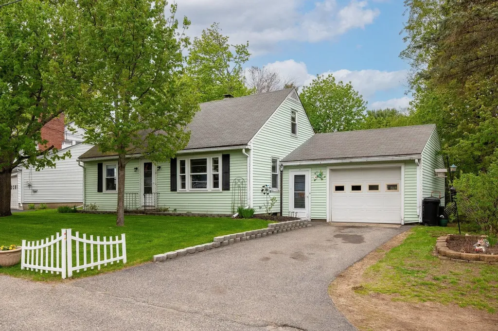 13 Joy Street Sanford ME 04083
