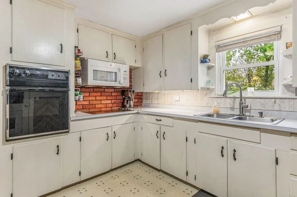 13 Joy Street Sanford ME 04083