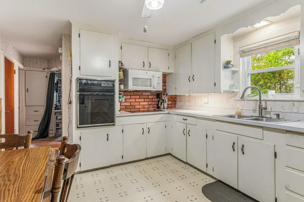 13 Joy Street Sanford ME 04083
